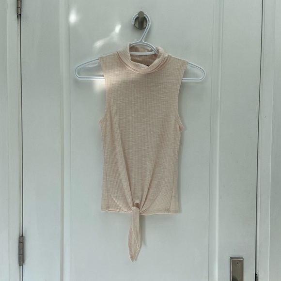 Streetwear Society Tops - ⭐️DONATING SOON MUST GO Sleeveless turtleneck